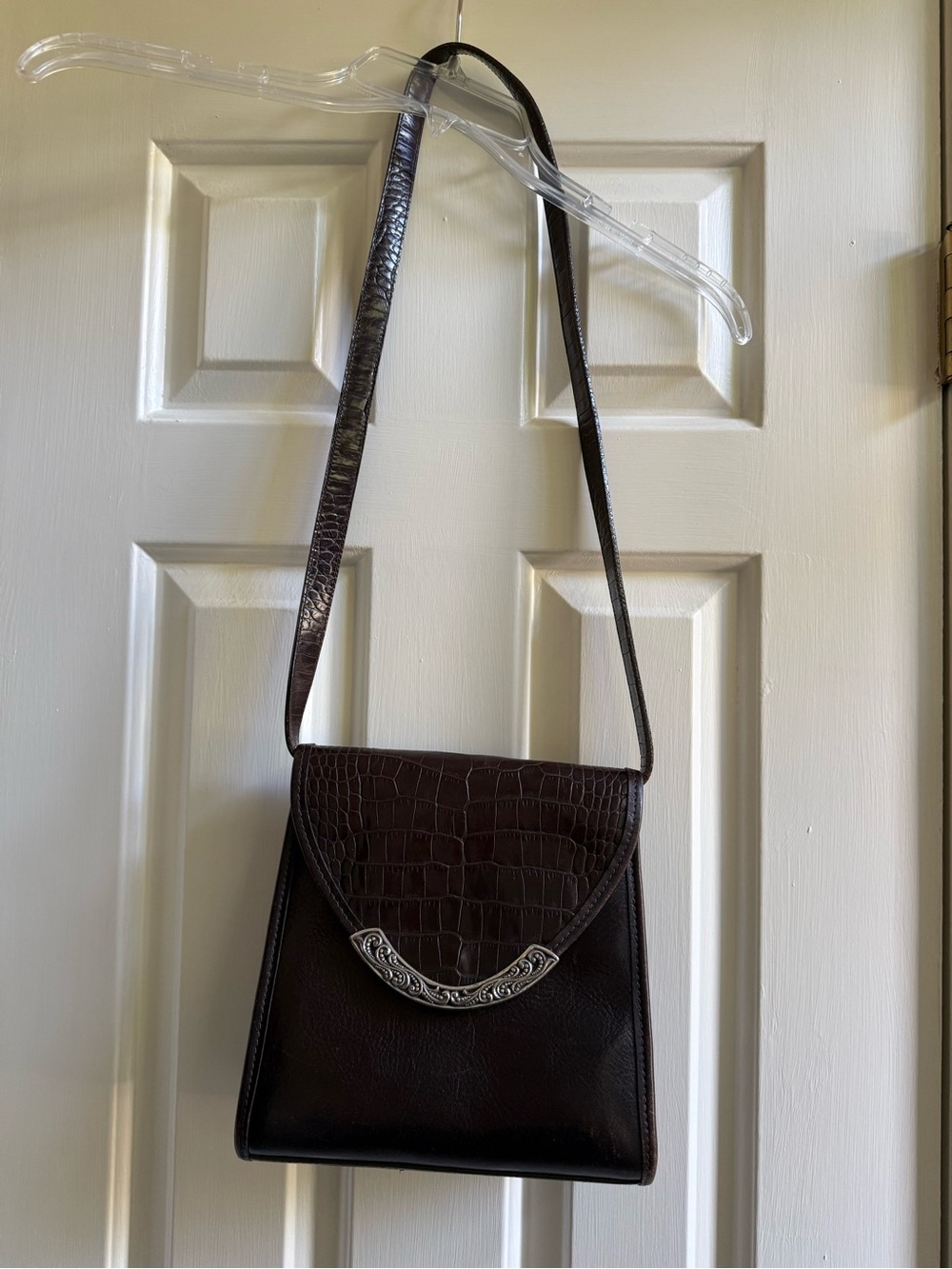 Brighton Women’s Brown Leather Bag Croc Embossed Flap ornate silver tone clasp